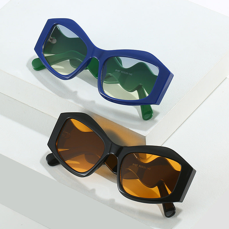 Fashionable Square Frame New Sunglasses