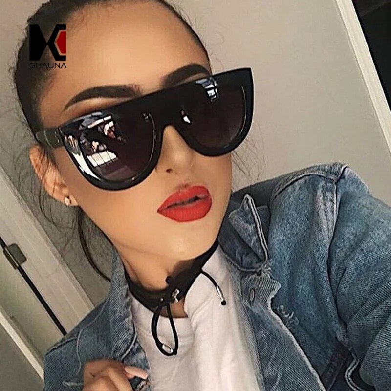 Women Large Gradient Frame Sunglasses